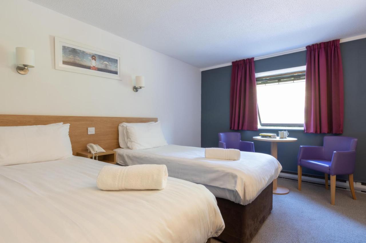 The Caledonian Hotel Φορτ Γουίλιαμ Δωμάτιο φωτογραφία